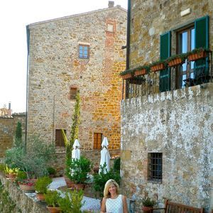 Meet your Posher, Alison